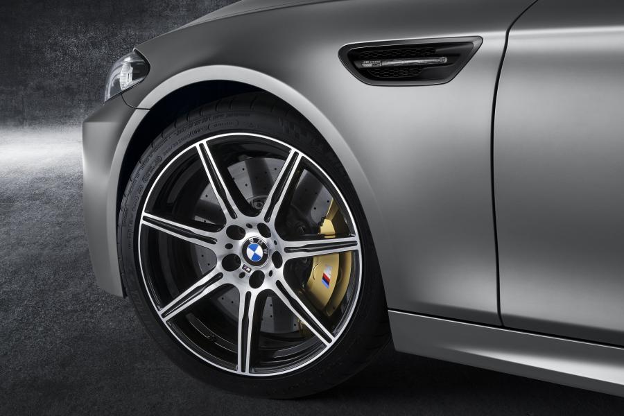  BMW M5 30 Jahre M5 Special Edition 2014 года  (фото 4 из 11)